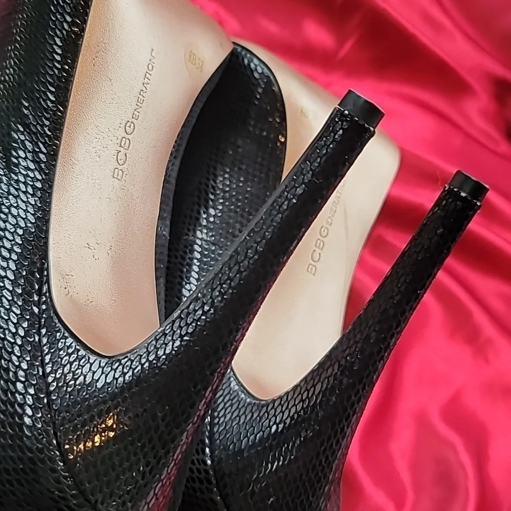 BCBGENERATION platform stiletto PARADE black snakeskin print leather sz …
